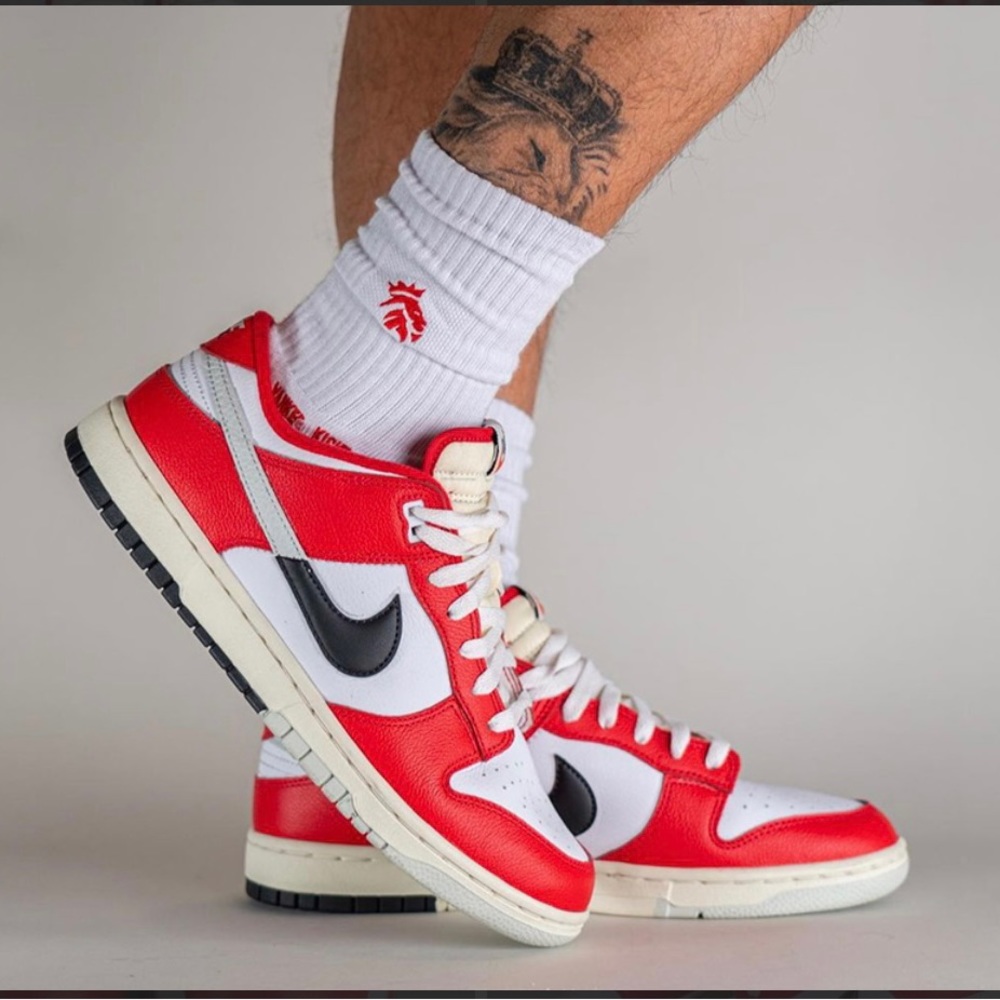 Men's Nike Dunk Low Chicago Split - Picture 4 of 15
